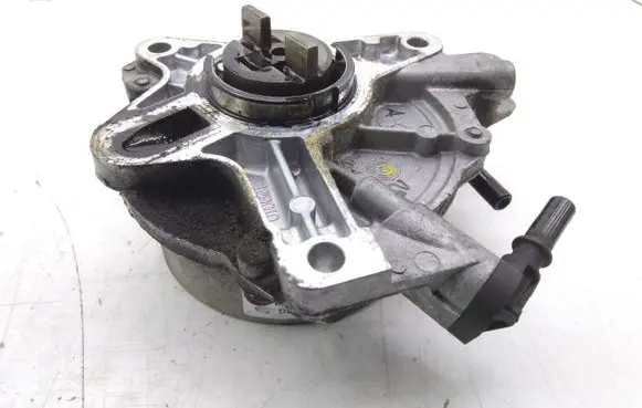 Peugeot 508 Vacuum pump 7021390500 11T0940327