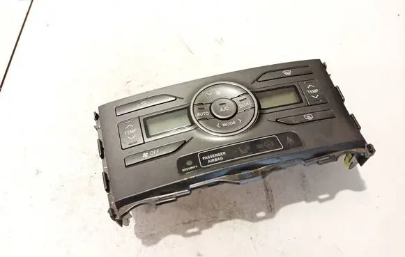 Toyota Auris 150 Climate control unit 5590002220b