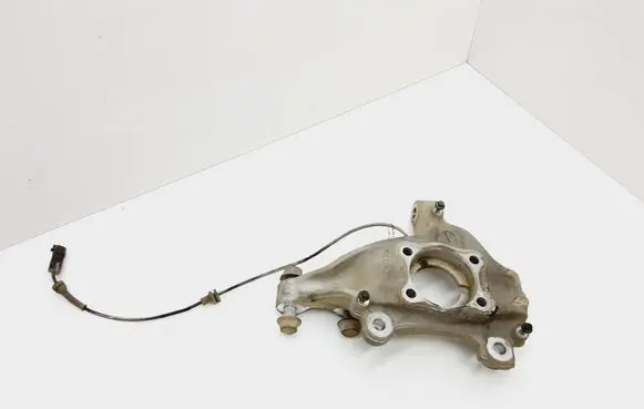 Ford Fusion II Front wheel hub DG9C3K171