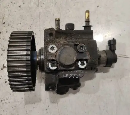 Fuel injection high pressure pump
