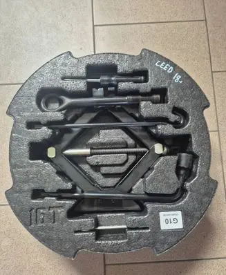 KIA Ceed Tool set 09149G4100