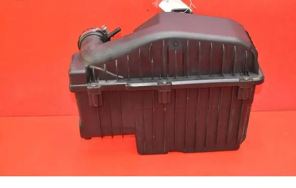 Peugeot 208 I Air filter box 9670851880