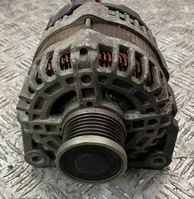 Nissan Qashqai Generator/alternator 23100EN00B MR20