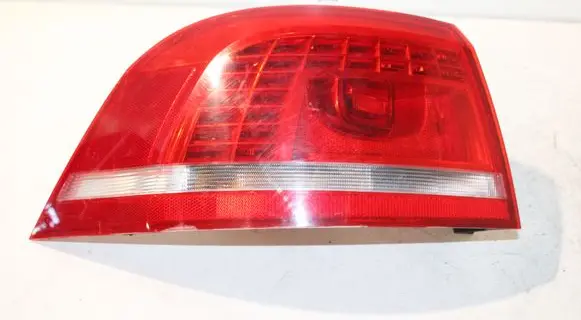 Volkswagen PASSAT B7 Rear/tail lights 3AF945309