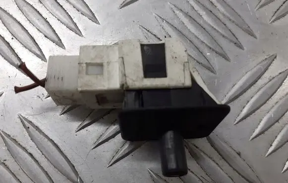 Mercedes-Benz E W210 Front door sensor coupe 2028209410