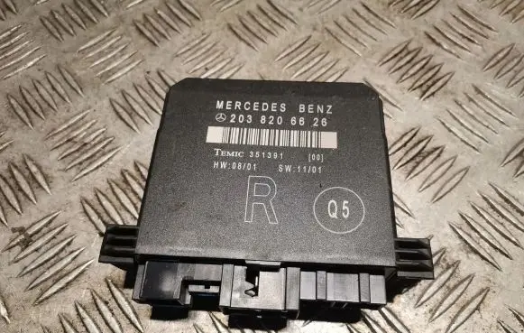 Mercedes-Benz C W203 Door control unit/module 2038206626 A2038206626