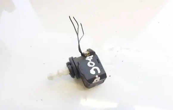 Skoda Octavia Mk2 (1Z) Headlight level adjustment motor 008830