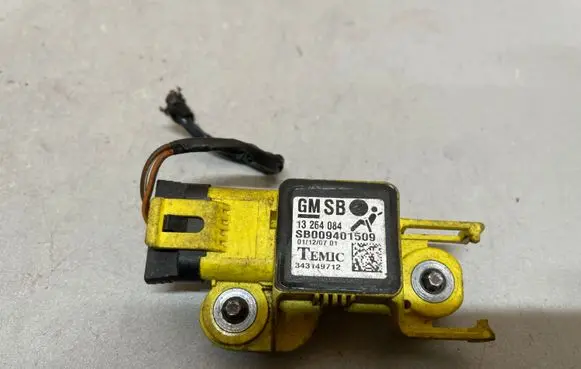Opel Zafira B Airbag deployment crash/impact sensor 13264084