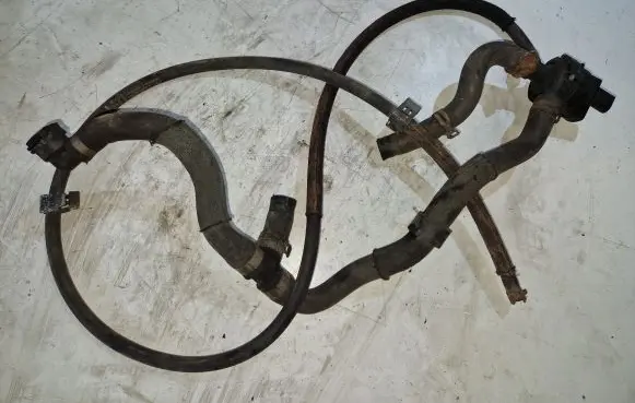 Mercedes-Benz CLS C219 Headlight washer hose/pipe A2048300996
