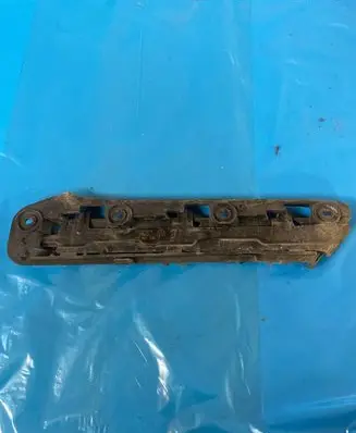 Volkswagen Caddy Front bumper mounting bracket 1T0807936