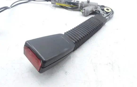 Jaguar XF Front seatbelt buckle 33026186