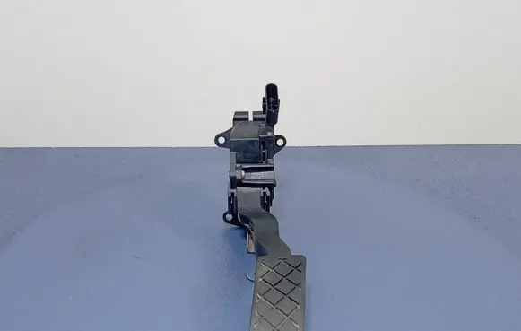 Skoda Rapid (NH) Accelerator throttle pedal 6C1721503D