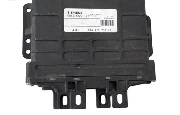 Volkswagen PASSAT B5 Gearbox control unit/module 5WK33220K01 01N927733CP 9708280459