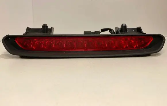 Chevrolet Orlando Third/center stoplight A050107