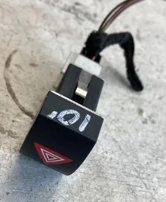Skoda Octavia Mk2 (1Z) Hazard light switch 1z0953235b
