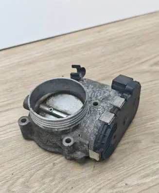 Volvo S80 Throttle valve 30711552 0280750146