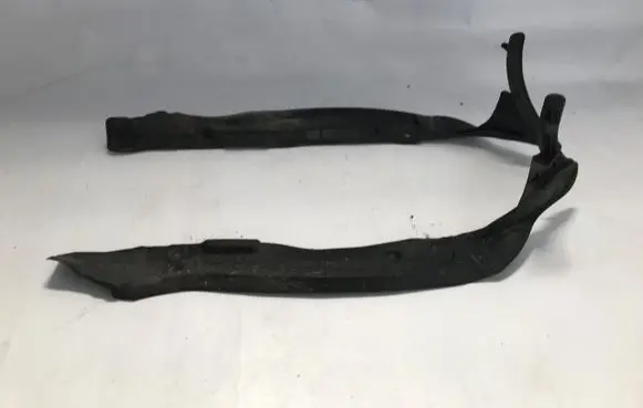 Audi Q7 4L Fender foam support/seal 4L0821111