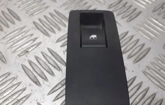 Opel Insignia A Quarter vent window switch 13222231