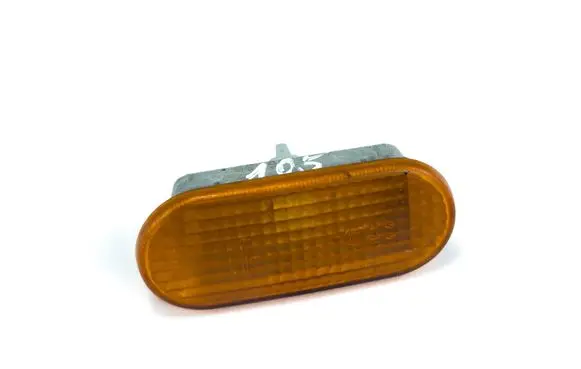 Volkswagen Golf IV Front fender indicator light 3B0949117