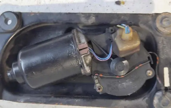 Suzuki Grand Vitara I Wiper motor