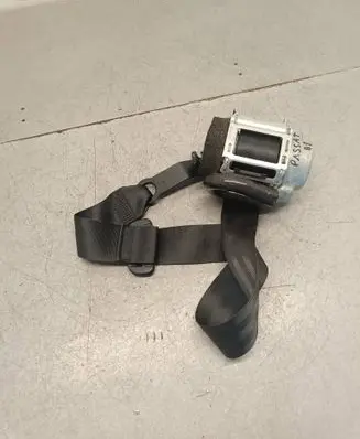 Volkswagen PASSAT B8 Front seatbelt 2231P1004201 34163766F