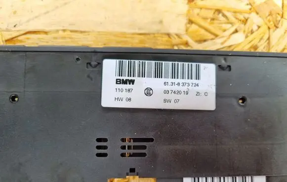 BMW 5 E39 Seat heating switch 61318373724 03742019