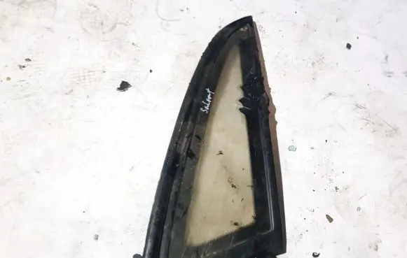 Mitsubishi Galant Rear side window