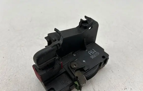 Opel Zafira A Front door lock 90561154
