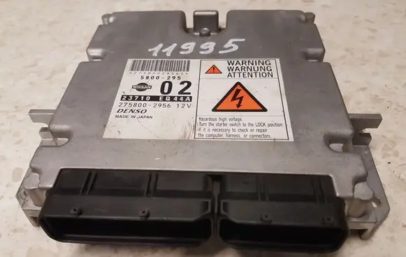 Nissan X-Trail T30 Engine control unit/module 23710EQ44A 2758002956