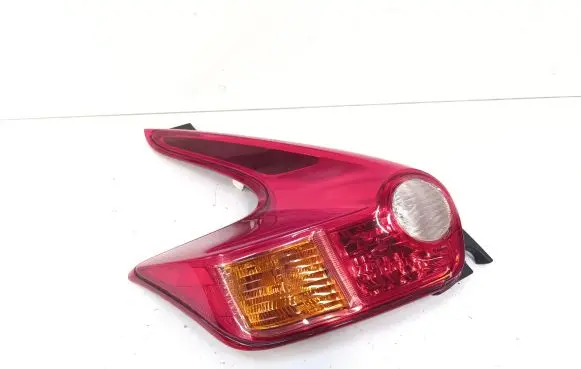 Nissan Juke I F15 Rear/tail lights