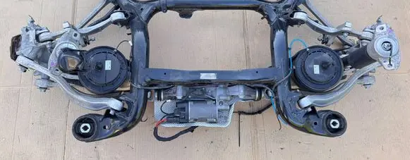 Audi Q7 4M Rear subframe 4M0500025
