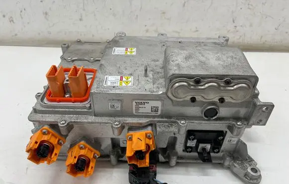 Polestar 2 Voltage converter inverter 32335618