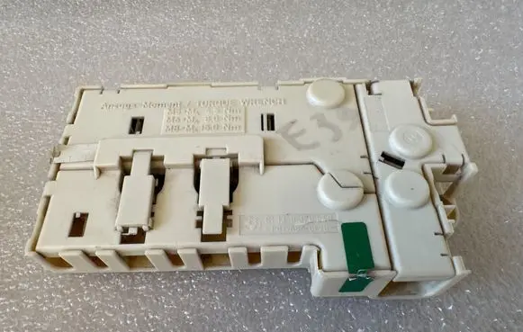 BMW 5 E39 Fuse module 61138370640