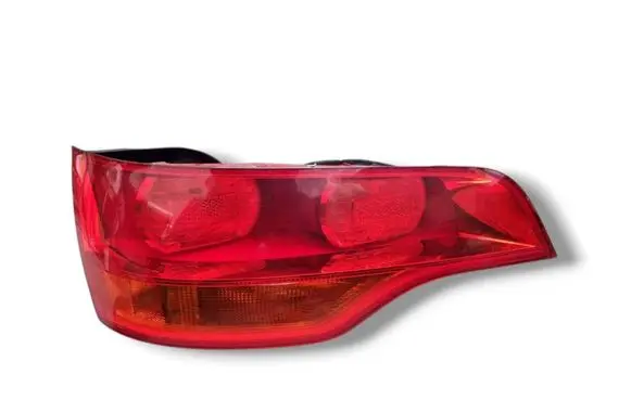 Audi Q7 4L Rear/tail lights 027330102 4L0945093