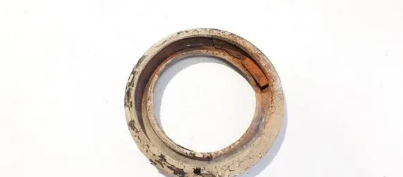 Volvo C70 Front coil spring rubber mount 1387907