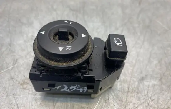 KIA Ceed Wing mirror switch 457480