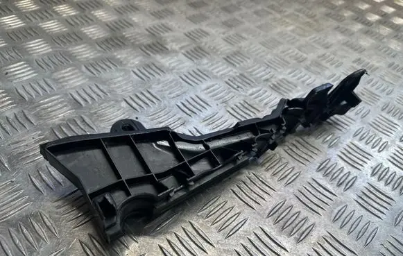 Other engine bay part