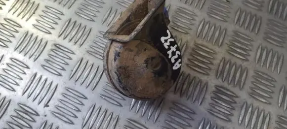 Audi A4 S4 B5 8D Horn signal 0002018