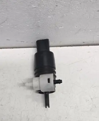 BMW X1 F48 F49 Windscreen/windshield washer pump 7388349 160419