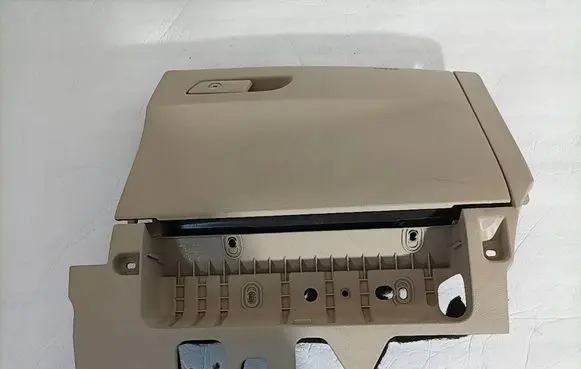 Audi A5 Glove box 8W1880302