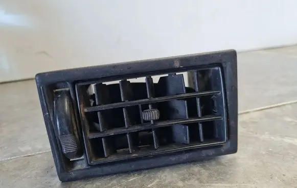Volkswagen Transporter - Caravelle T4 Dashboard side air vent grill/cover trim 701819701