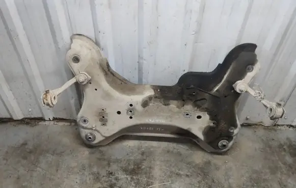Opel Vivaro Front subframe