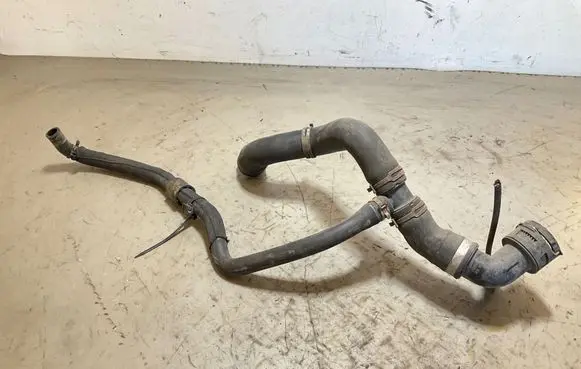 Audi Q7 4L Engine coolant pipe/hose 7L6122291M