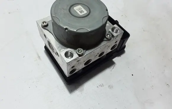 Dacia Dokker ABS Pump 476608587R
