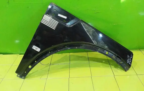 Dodge Nitro Fender PRZOD