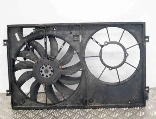 Volkswagen Caddy Radiator cooling fan shroud 1K0121165