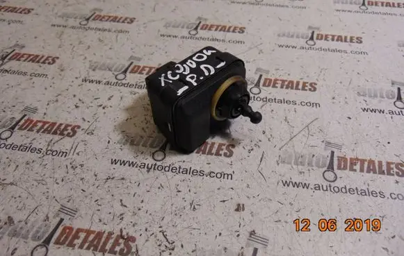 Volvo XC90 Headlight level adjustment motor 