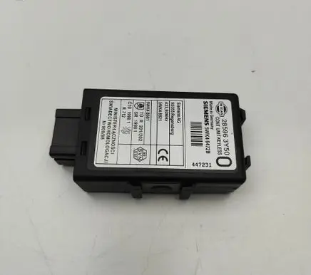 Nissan Navara D22 Door central lock control unit/module 285963Y500