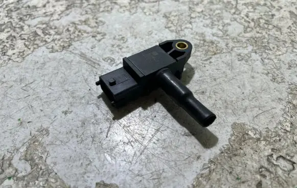 Opel Astra J Exhaust gas pressure sensor 55566186 0GD3 28403014003