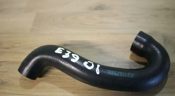 BMW 5 E39 Breather hose/pipe 7786034